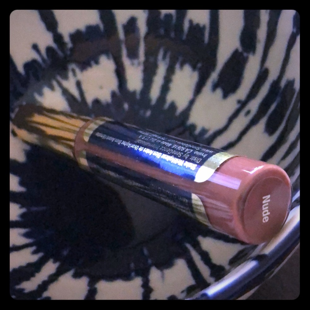 Nude lipsense